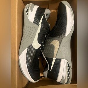 Nike Metcon Shoes — NEW